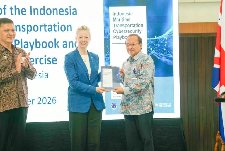 Kemenhub Bersama Kedutaan Besar Inggris Luncurkan Indonesia Maritime Transportation Cybersecurity Playbook
Telah dibaca : 672 Kali.