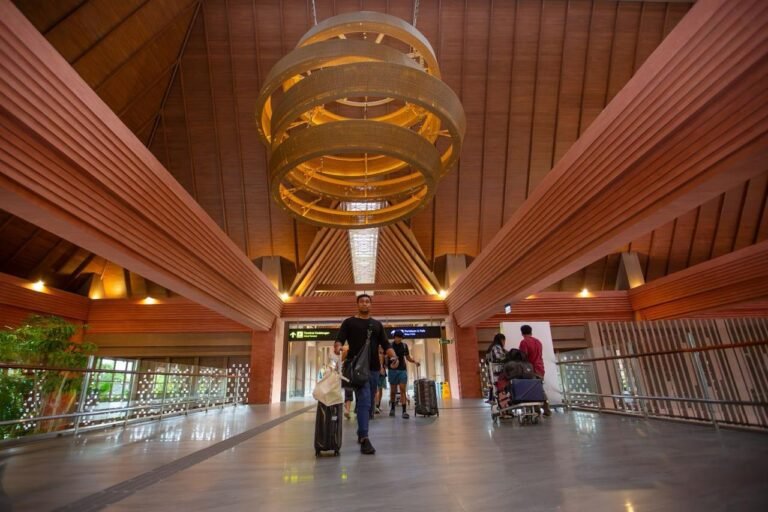 Sambut Surat Menhub Penurunan Tarif Penerbangan, InJourney Airports Beri Diskon 50 Persen PJP2U
Telah dibaca : 637 Kali.
