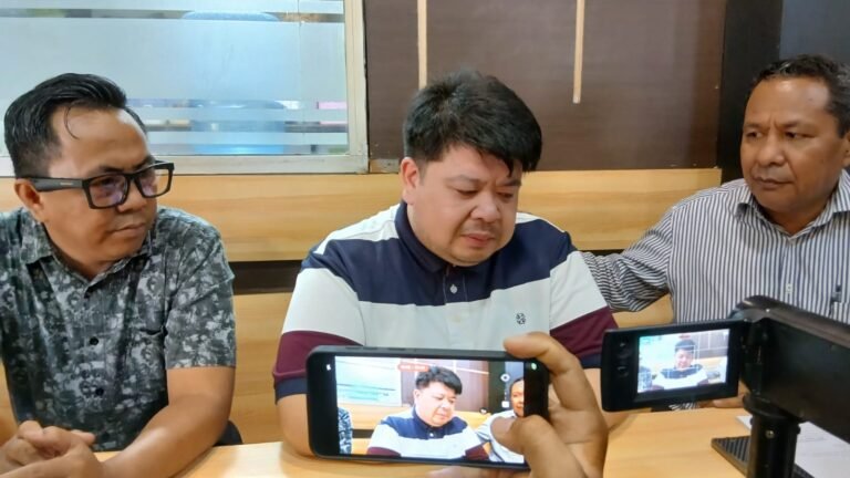 Dokter RSUD AWS Dilaporkan Keluarga Edianto Wongso Ke Polresta Samarinda
Telah dibaca : 619 Kali.